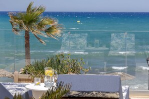 Suite, uitzicht op zee | Terras