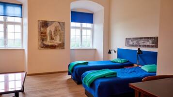 Dobbeltværelse | Individuelt design, skrivebord, strygejern/strygebræt