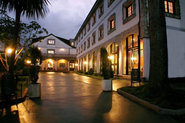 Façade de lâhĂ©bergement - soirĂ©e/nuit