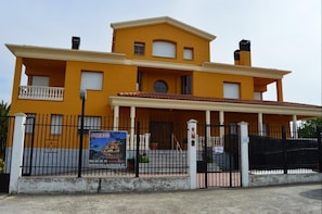 Property entrance - Hostel Villalodosa (Lodosa)