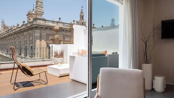 Design Penthouse, 1 Bedroom, Terrace, City View | 1 bedroom, premium bedding, down comforters, in-room safe