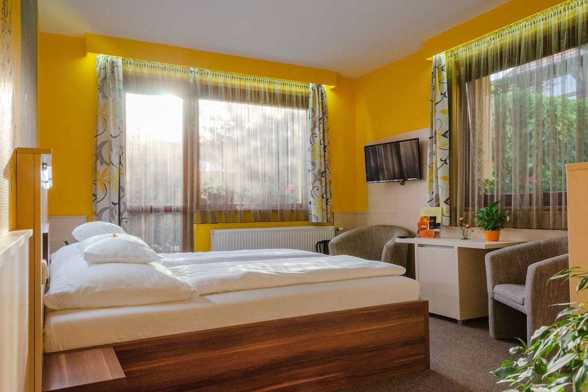 Superior Room | 1 bilik tidur, bar mini, peti besi dalam bilik, meja