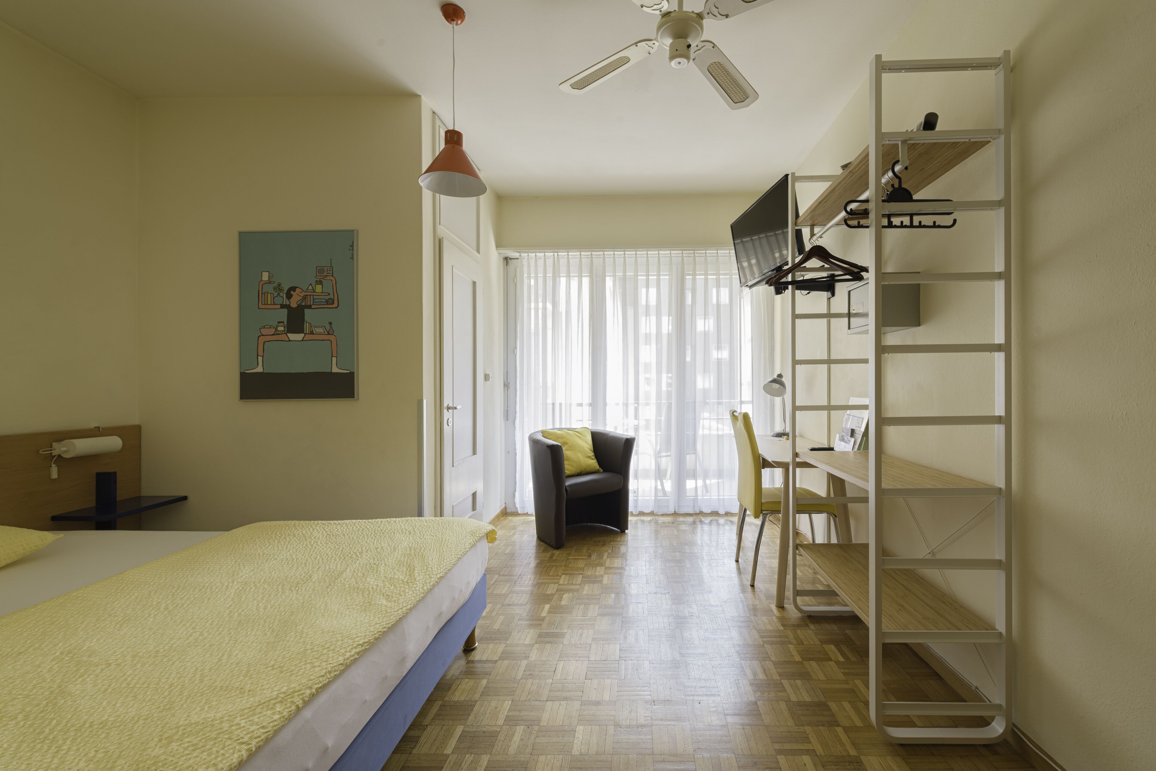 basic double room | down duvets, in-room safe, desk, free wifi