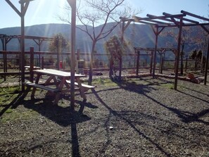 BBQ/picnic Area - Camping Almocita (Almócita)