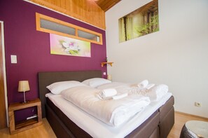 Àtic, 1 dormitori, vistes a la muntanya | 1 dormitori, planxa i posts de planxar, bressols i wifi gratuïta 