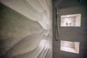 Luxury Suite, Ensuite ("Tarn") | Bathroom - 1692 Wasdale (Seascale)