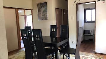 Cottage for 7-12 Guests | Living area
