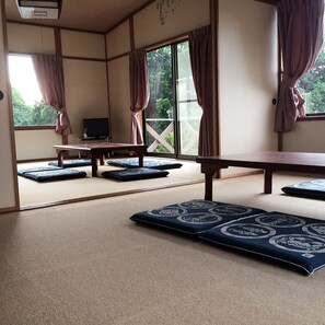 Cottage for 7-12 Guests | Living area