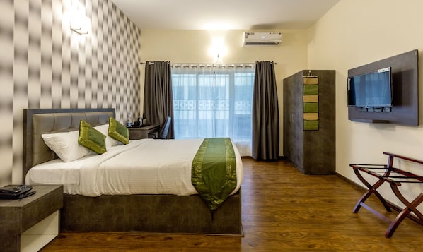 Habitación Deluxe | Escritorio, tabla de planchar con plancha y wifi gratis