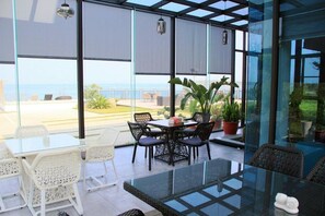 Breakfast area - Villa Iris (Baisha)