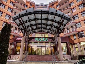 Exterior - Flora hotel apartments (Samokov)