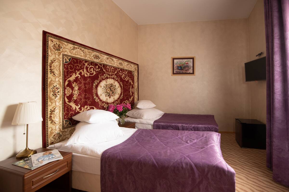 Premium bedding, minibar, desk, soundproofing