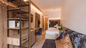 Deluxe Single Room, Non Smoking, Balcony