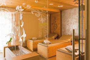 Liệu pháp ấn huyệt đạo, dịch vụ massage
