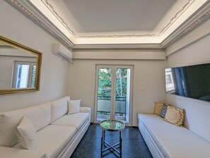 Leilighet, 3 soverom | Oppholdsområde | Smart-TV