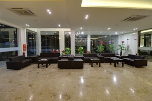 Lobby sitting area - The Divine Resort (Veraval)