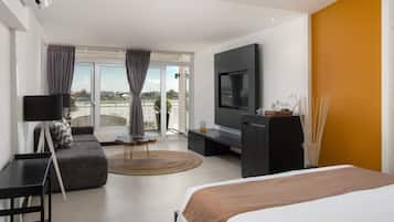 Penthouse Suite | 1 bedroom, premium bedding, pillowtop beds, minibar