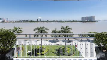 Penthouse Suite | Balcony view