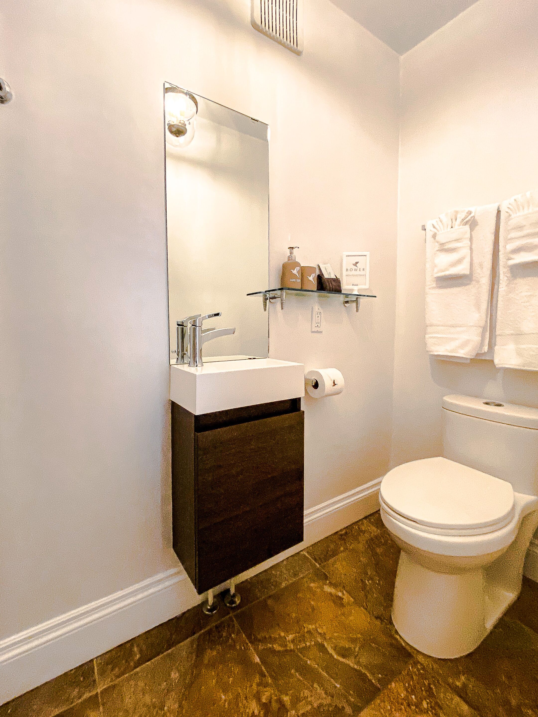 deluxe suite, multiple bedrooms, bathtub | bathroom | free toiletries, towels