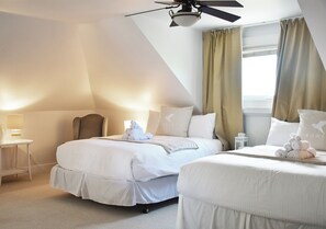 1 غرفة نوم وبديكورات فريدة لكل غرفة وواي فاي مجانًا وملاءات أسرّة