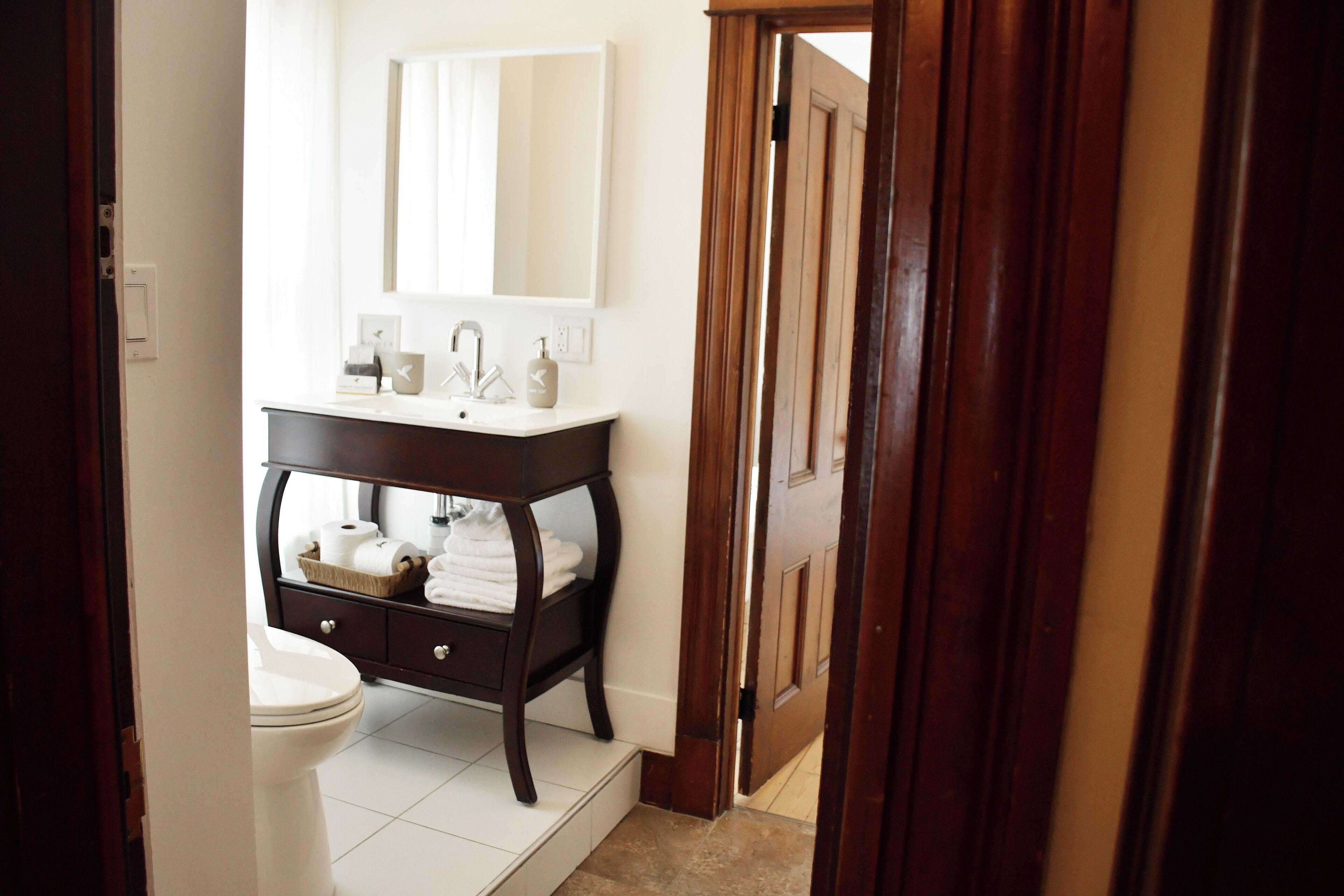 deluxe suite, multiple bedrooms, bathtub | bathroom | free toiletries, towels