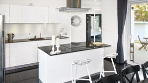 House, 4 Bedrooms | Private kitchen - Green View Villas (Bang Lamung)