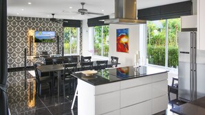 House, 4 Bedrooms | Private kitchen - Green View Villas (Bang Lamung)