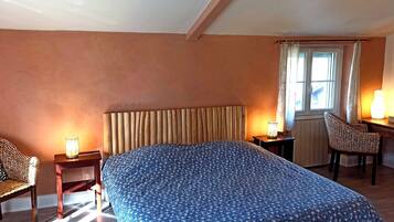 Kamar Double Superior | Didekorasi berbeda-beda dan dilengkapi dengan perabotan berbeda-beda