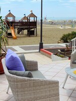 Área de juegos infantiles al aire libre