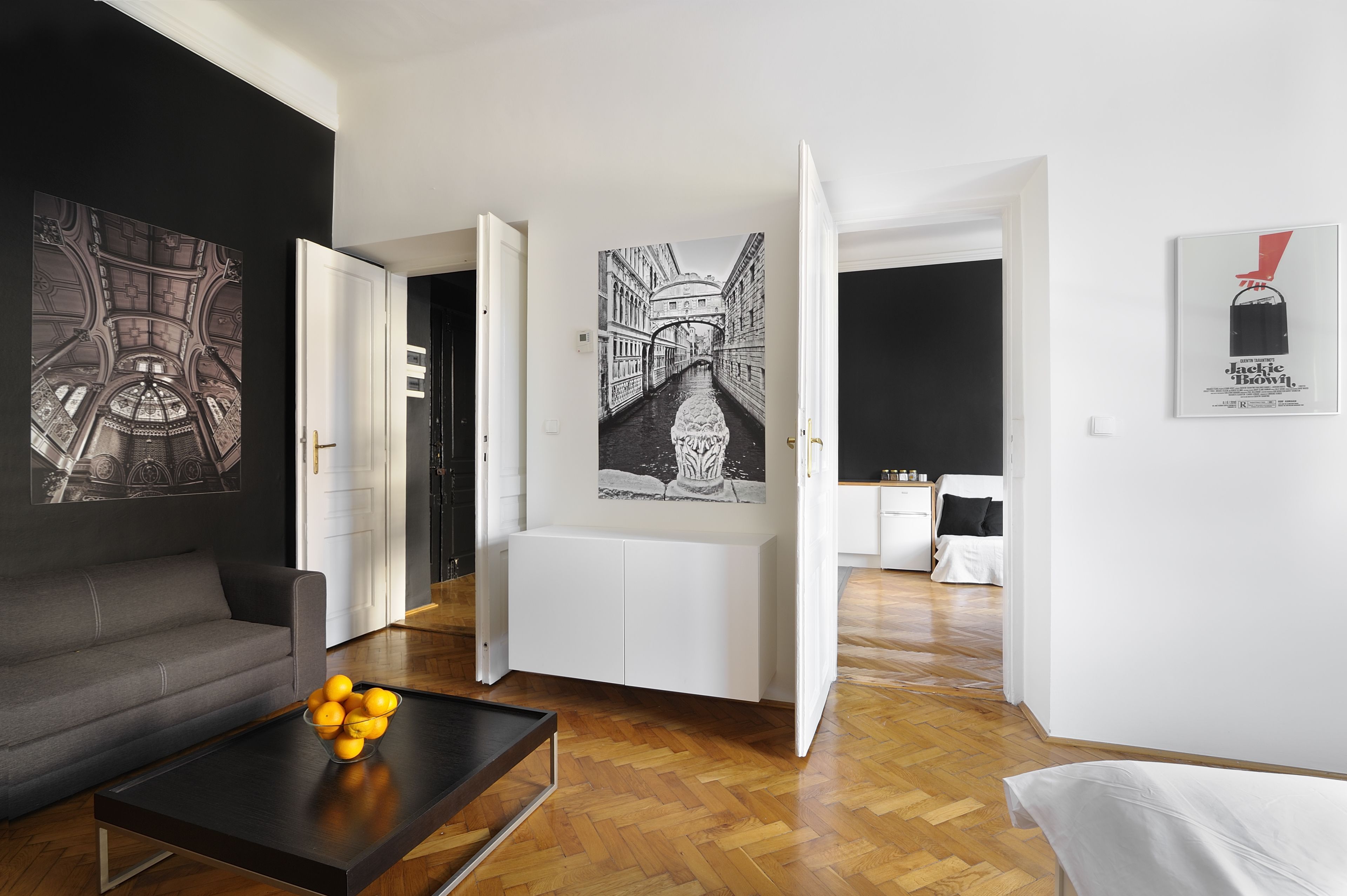 City Apartment, 1 Bedroom, Balcony | Living room