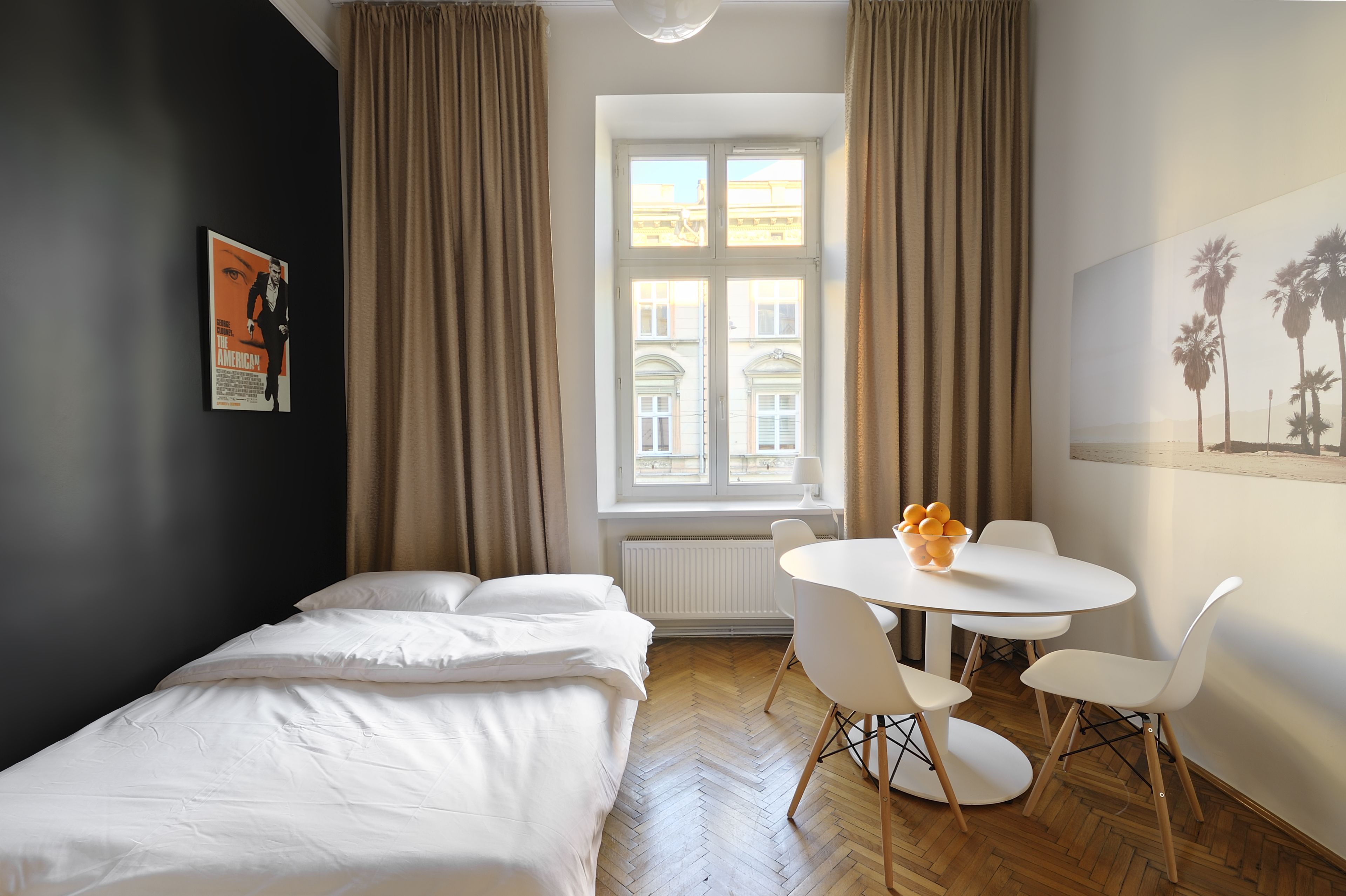 Leilighet – city, 1 soverom, balkong | 1 soverom, strykejern/-brett og barnesenger (inkludert)