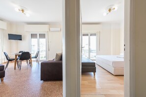 Leilighet, 2 soverom, kjøkken (#3Β) | Oppholdsområde | Smart-TV