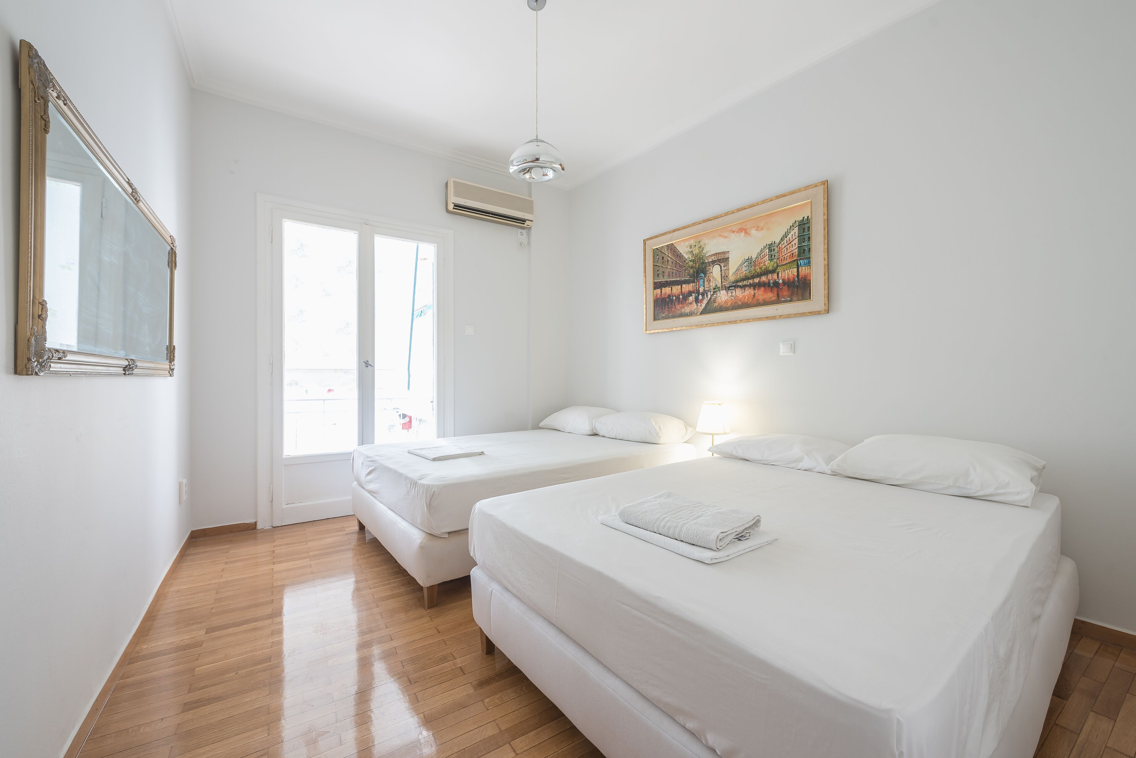 Apartment (Victoria Best Apartments near Metro 3) | 3 bedrooms, iron/ironing board, free WiFi, bed sheets