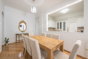 Apartment (Victoria Best Apartments near Metro 3) | In-room dining - Victoria Best Apartments (Athens)