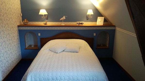 Double Room (La Cabine)