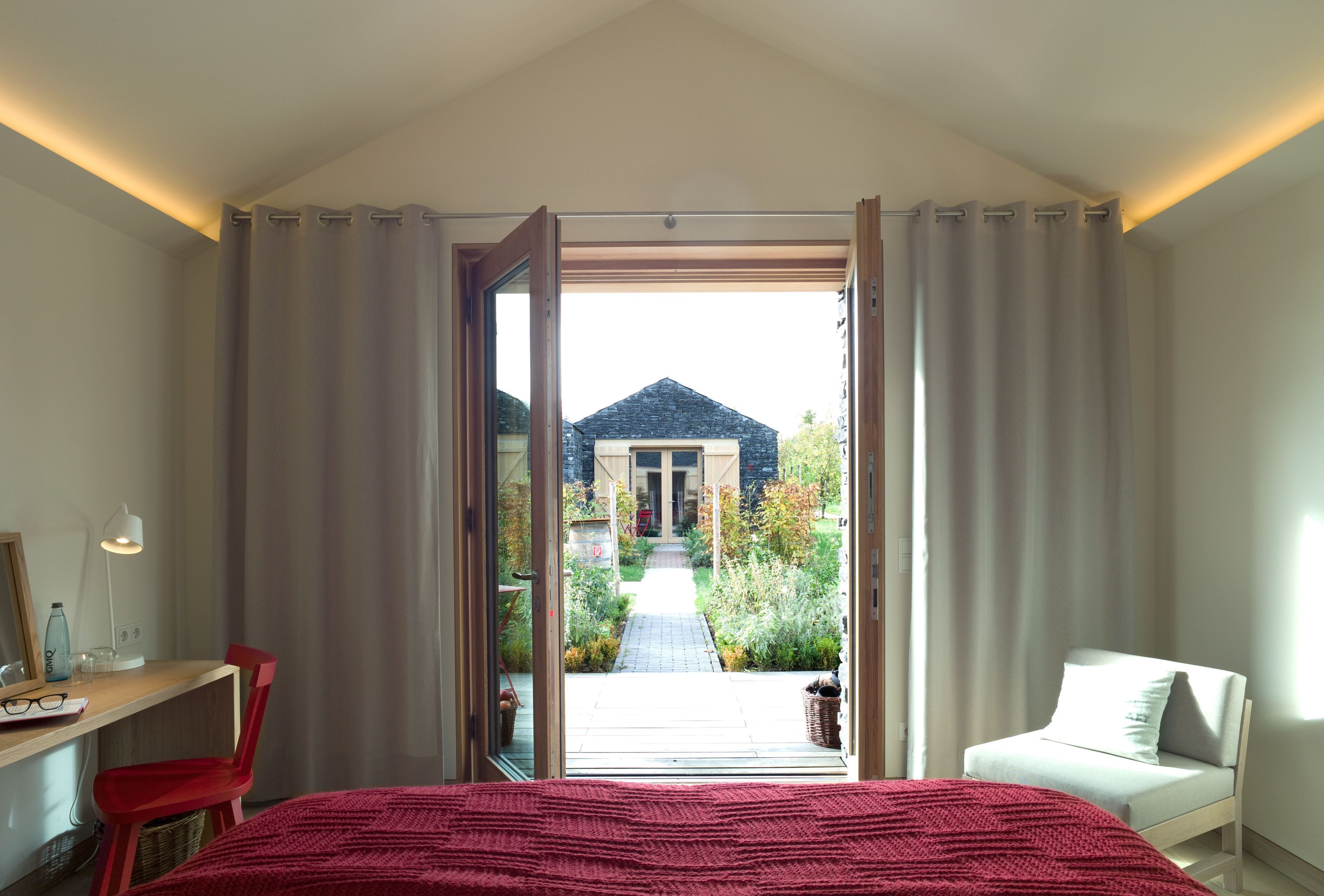 Premium bedding, down duvets, desk, blackout curtains