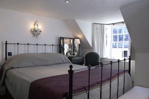 Townhome, 2 Bedrooms - Melville House (Crieff)