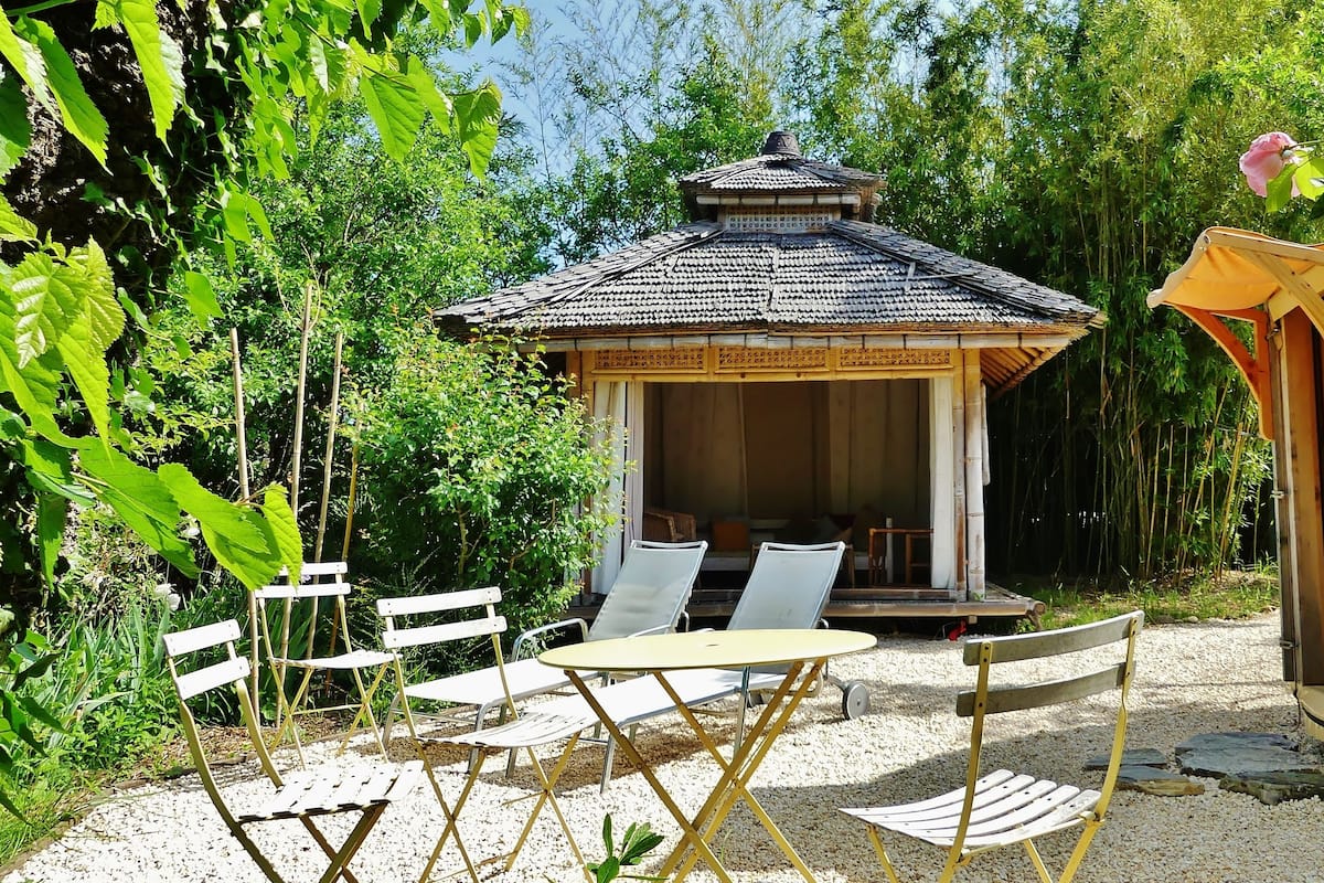 Standard Tent, Pool View | Terrace/patio