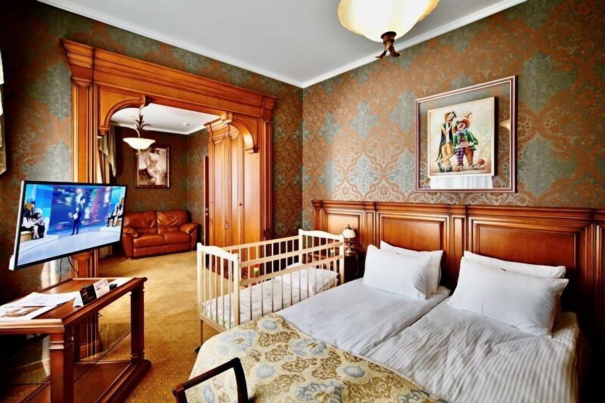 Cottage, 2 Bedrooms | Iron/ironing board, free WiFi, bed sheets