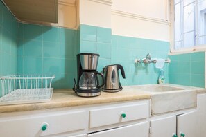 Acropolis View Paradise Apartment | Eigene Küche | Kühlschrank, Wasserkocher mit Kaffee-/Teezubehör, Wasserkocher, Toaster