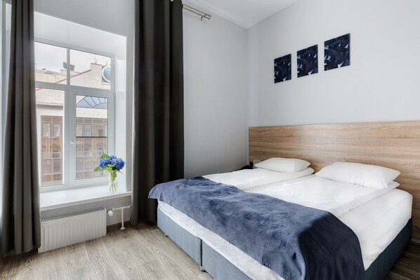 Standard Double Room, Private Bathroom | Desk, blackout drapes, soundproofing, free cribs/infant beds