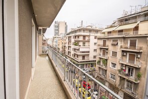 Apartment (Victoria Queens Paradise near Metro) | Balcony