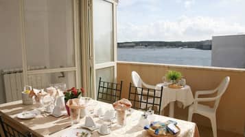 Desayuno continental incluido todos los días