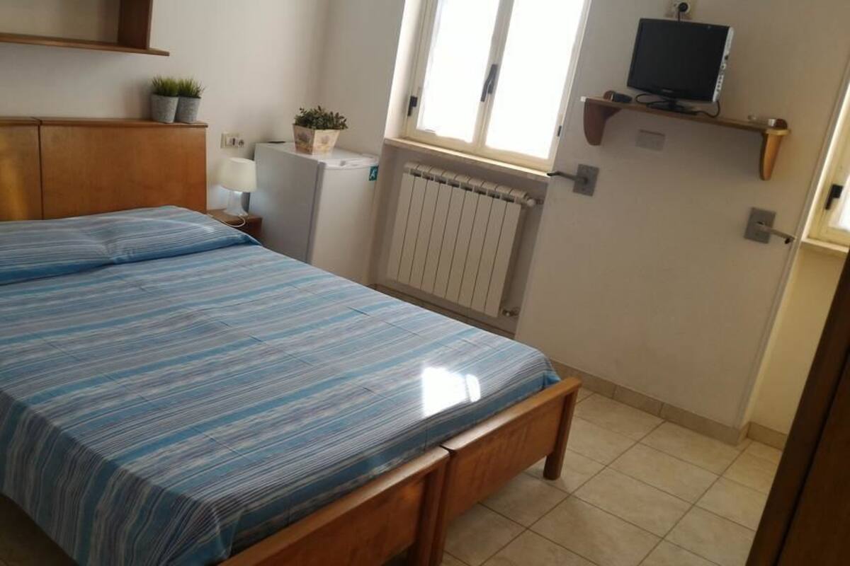 Double Room | Desk, rollaway beds, free WiFi