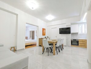 Apartemen (Victoria Grand Palace above Metro) | Area keluarga | TV layar datar