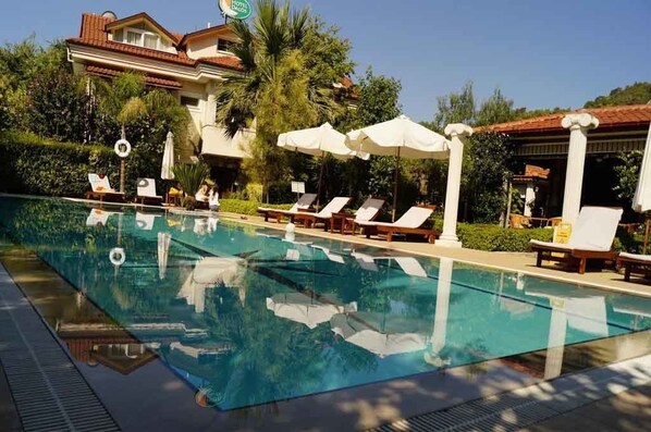 Front of property - Hotel Dalos (Fethiye)