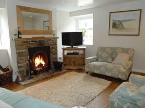 3 bedrooms, desk, iron/ironing board, free WiFi - Seaton Cottage (Leyburn)
