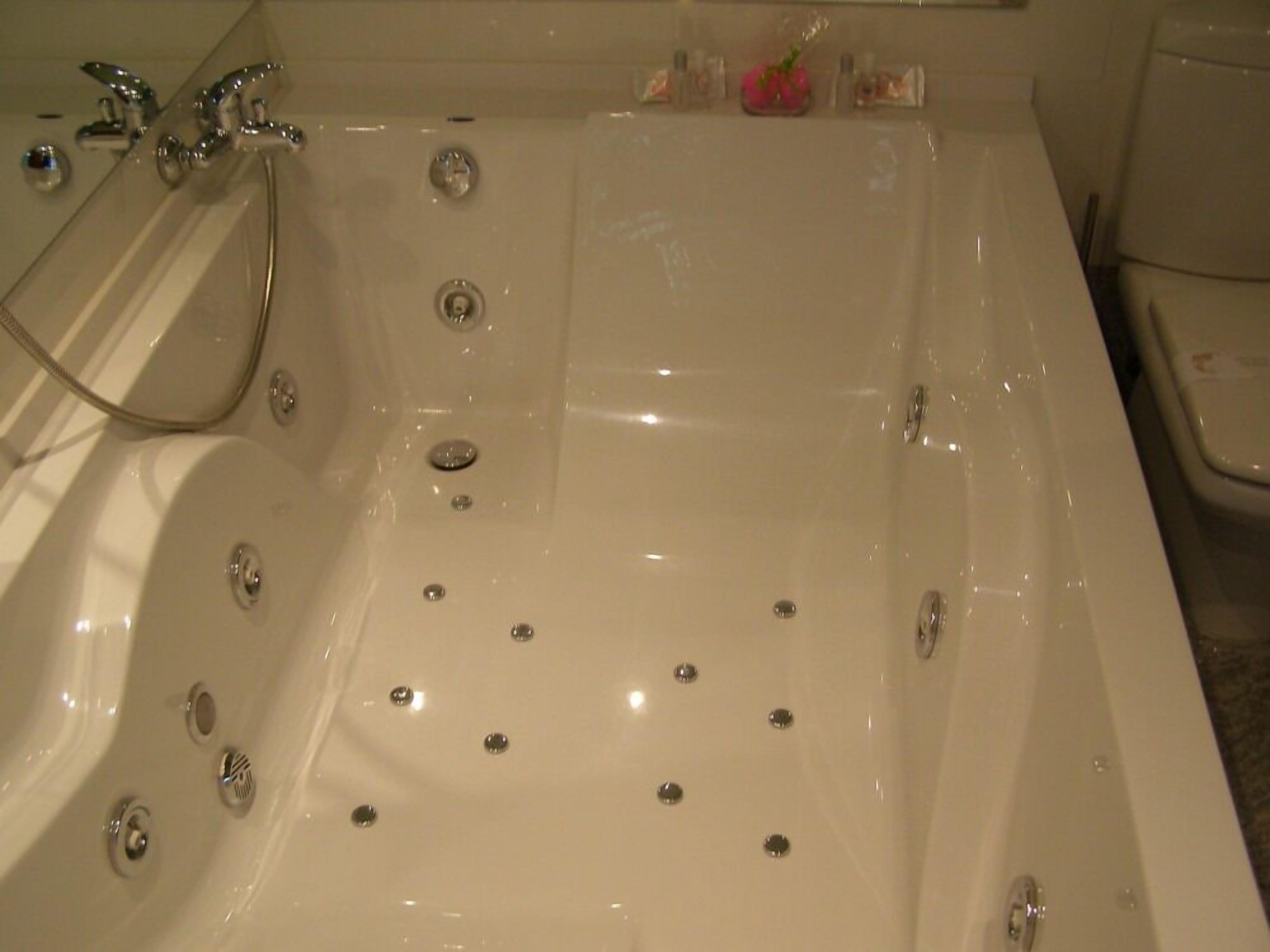 Deluxe Double Room, Sea View | Deep soaking bathtub