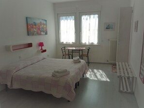 Double or Twin Room, Mountain View (5) | Blackout drapes, free WiFi, bed sheets - B&B Garden Belvedere (Nago-Torbole)