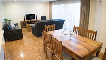 Standard House, 3 Bedrooms, Non Smoking | Interior